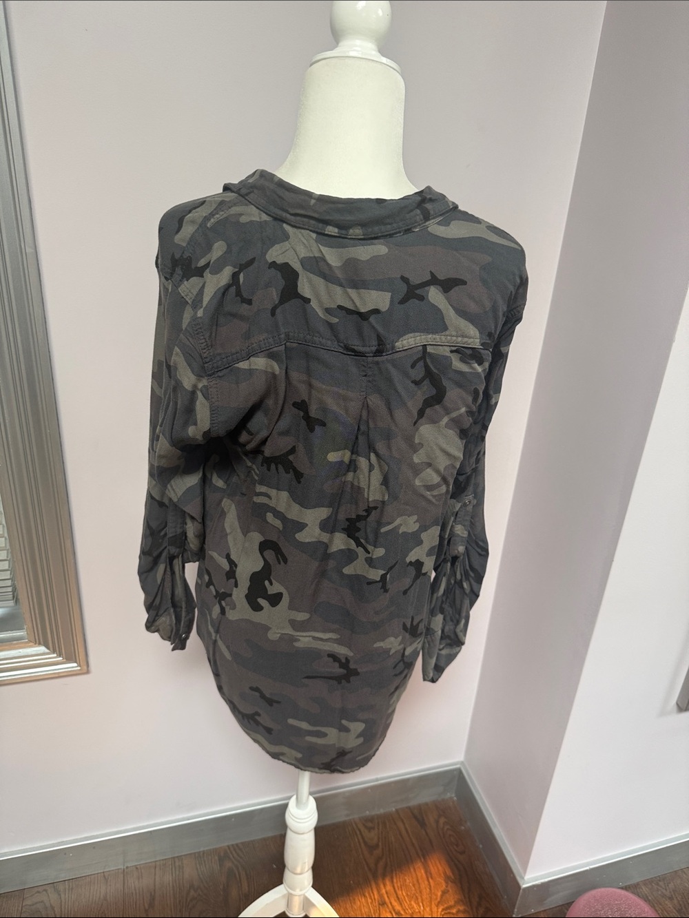 Rock and Republic button down shirt black camouflage large - Picture 2 of 7